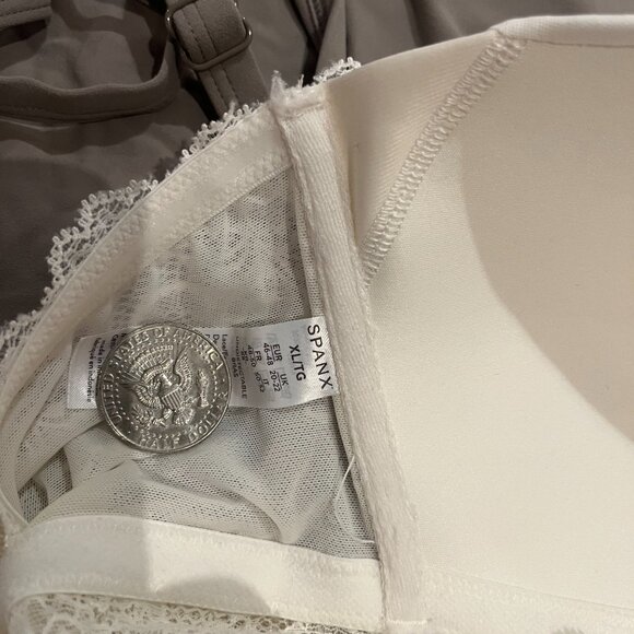 SPANX strapless bra - Picture 3 of 3